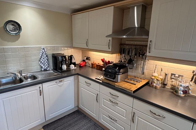 Apt 8, Wilbraham Court Higher Woodway Road, Teignmouth photo 4