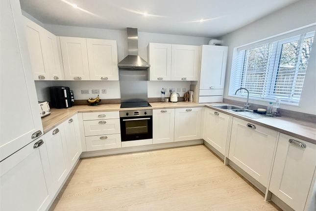 2, Ellis Close, Hetton Le Hole photo 5