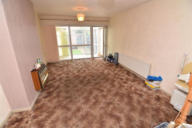 20, Oxford Close, Birmingham photo 3