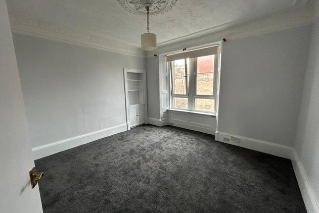 Flat to rent in Clepington Road, Dundee