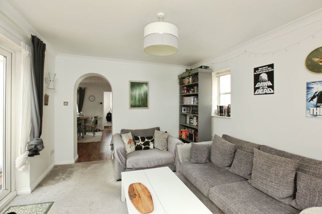 10, Kintyre Close, Torquay photo 4