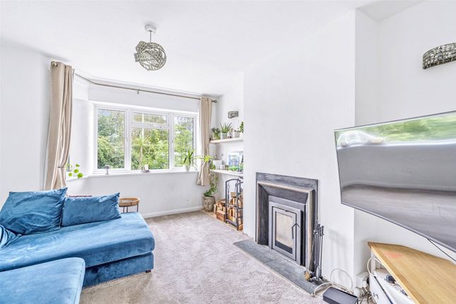 24, Mersham Gardens, Worthing photo 2