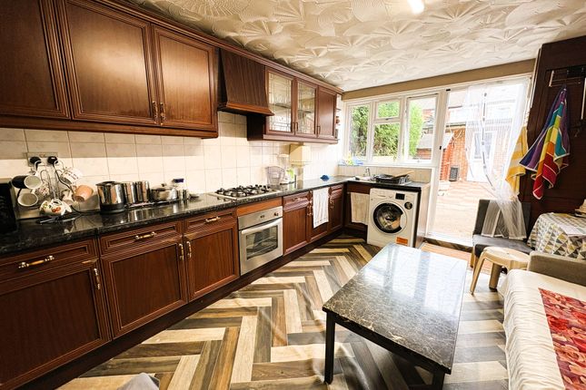 126, Western Road, Southall photo 2