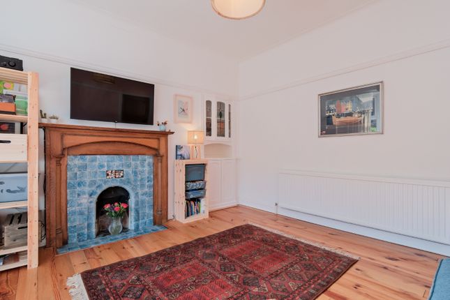 10 Kingussie Drive, Kings Park, Glasgow photo 3
