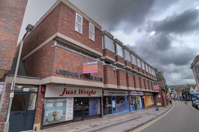 Thumbnail Flat to rent in Priory Road, High Wycombe, Buckinghamshire