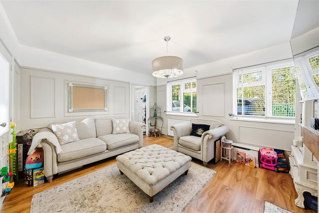 119, Ladywood Road, Dartford photo 2