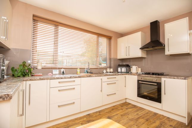 Woodside, 32, Westwood Road, Atherstone photo 4