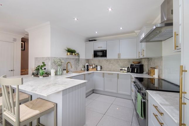 5, Abbey Drive, Bexley Park photo 2