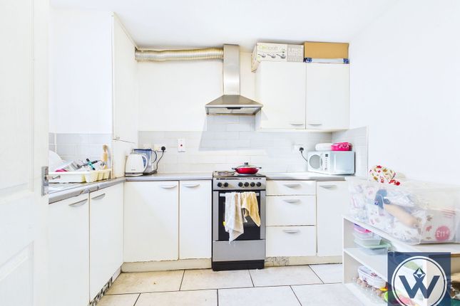 40, Gainsborough Road, Hayes photo 4