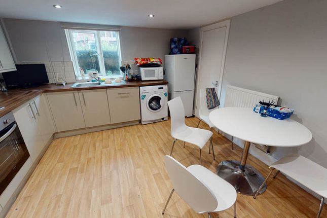 Thumbnail Terraced house to rent in Hessle Terrace, Leeds