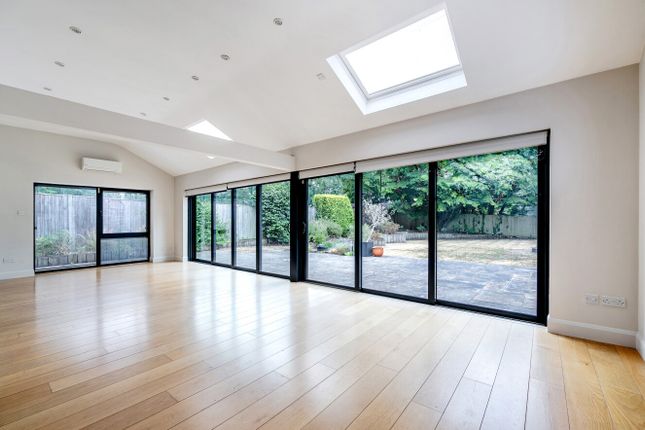 Little Hatchett,, Onslow Crescent, Surrey photo 3