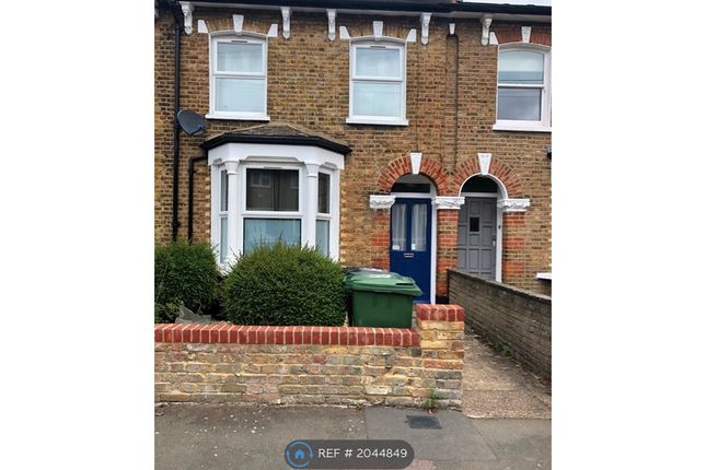 Terraced house to rent in Braxfield Road, London