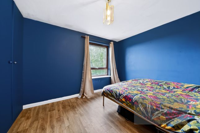 Ardent Close, South Norwood photo 5