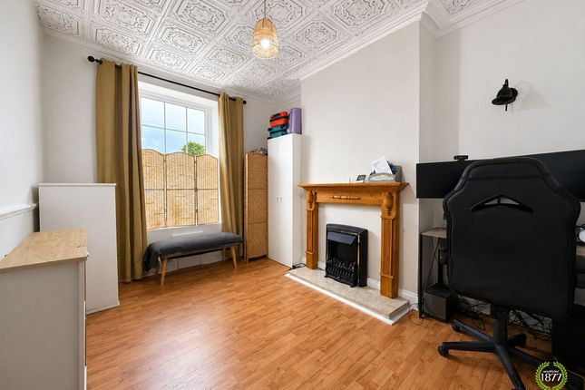 64 Marsh House Lane, Darwen photo 4