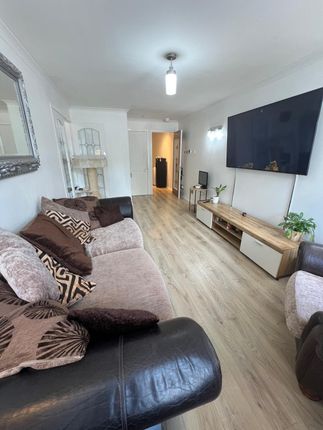 1-bed flat on Ireton Street, London, £340,000