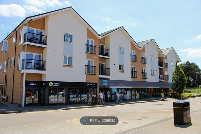 Thumbnail Flat to rent in Falcon Way, Bracknell