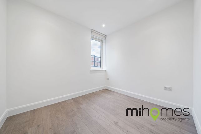 Flat 61, Key Point, Potters Bar photo 2