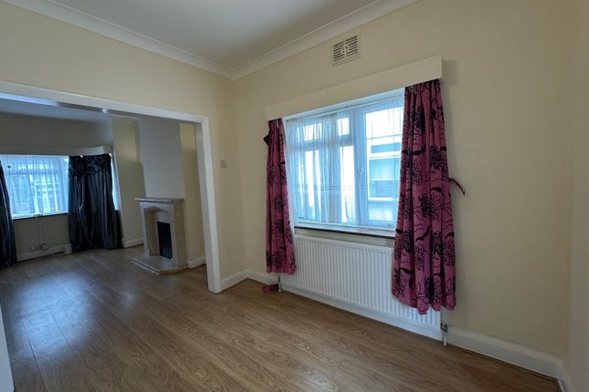 26, Kenilworth Road, Edgware photo 4