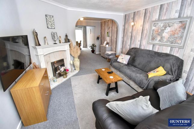 15, Lincoln Drive, Wigston photo 2