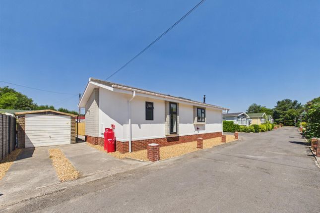 23, Estuary Park, Llanelli photo 2