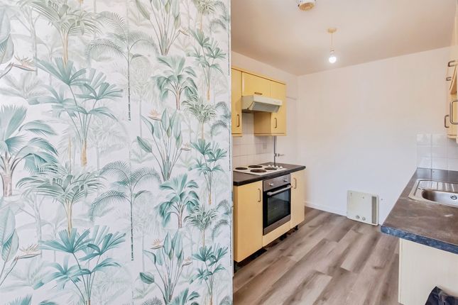 33, Langdale Grove, Corby photo 4