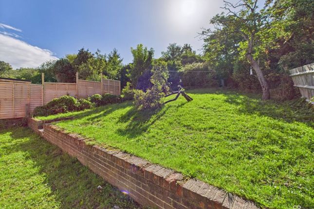 69 Southall Avenue, Brighton photo 4
