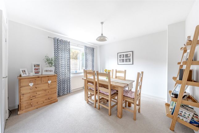 13, St. Johns Drive, Leeds photo 4