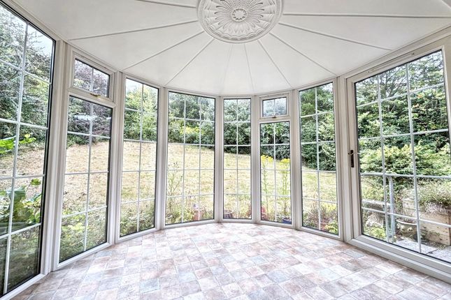 11, Laurel Way, Ryton photo 4
