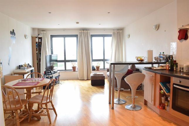 Thumbnail Flat for sale in Lake House, Ellesmere Street, Manchester