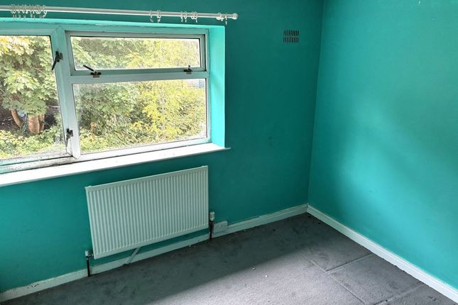 51, Derwydd Avenue, Ammanford photo 4