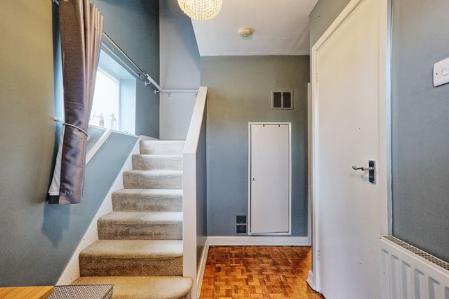 73, Great Fox Meadow, Brentwood photo 2