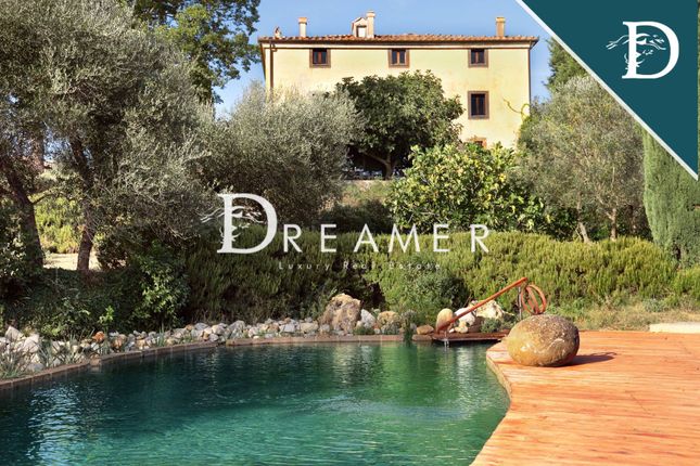 Thumbnail Villa for sale in Via Montepulciano, Montepulciano, Toscana