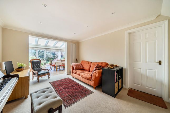 10, Clarke Close, Cullompton photo 3