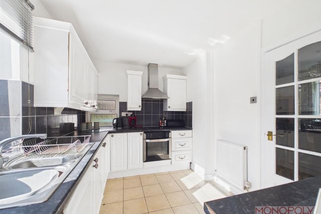 6 Central Avenue, Wrexham photo 2