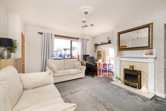 46 Gibson Drive, Dalkeith photo 3