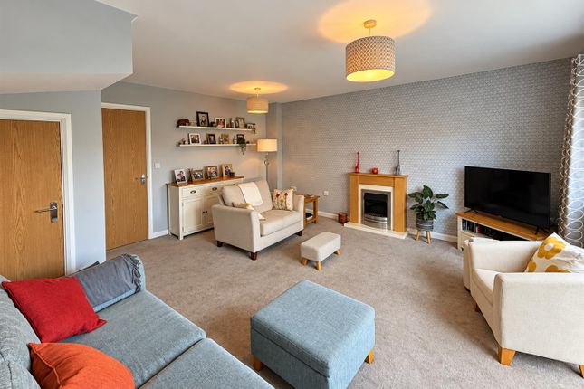 1 Lightcroft Cottages, Eastbrook Way, Hemel Hempstead photo 3