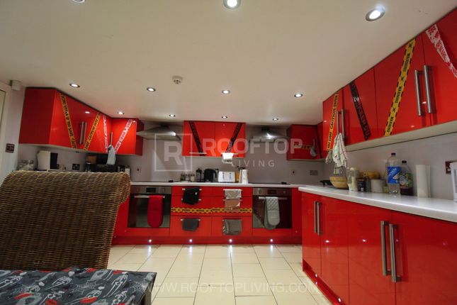 Terraced house to rent in Kirkstall Lane, Leeds