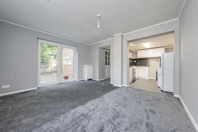 1A Fiveways, Wolf Lane, Windsor photo 3