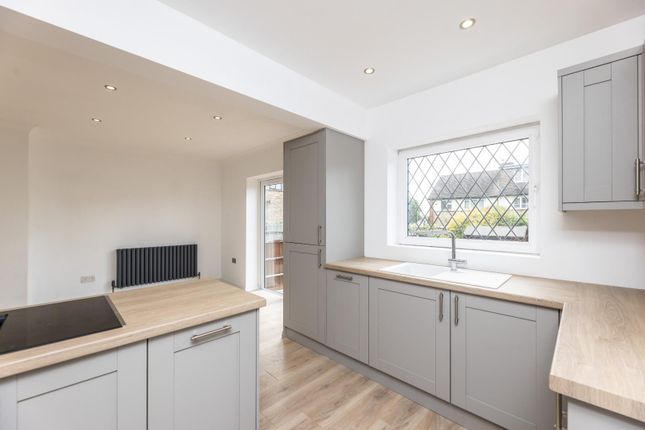 3, Moxon Close, Pontefract photo 4