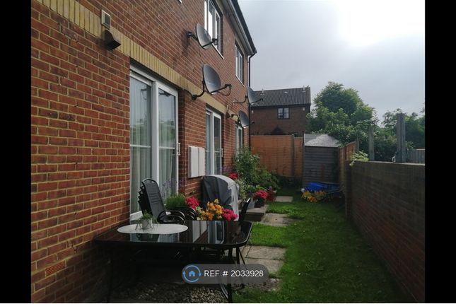 Thumbnail Flat to rent in Popes Meadow Court 27A, Luton