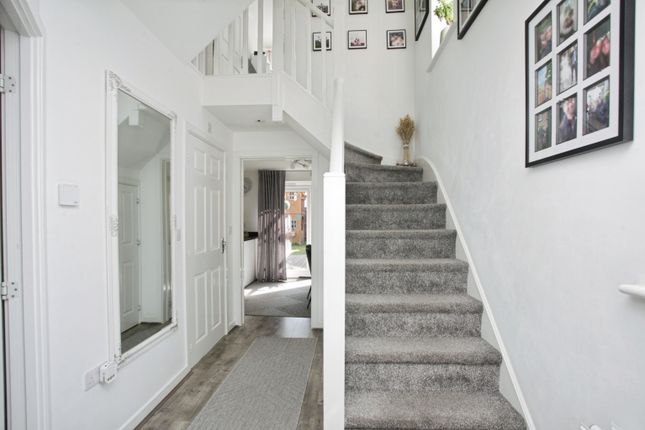28, Chapman Drive, Coventry photo 5