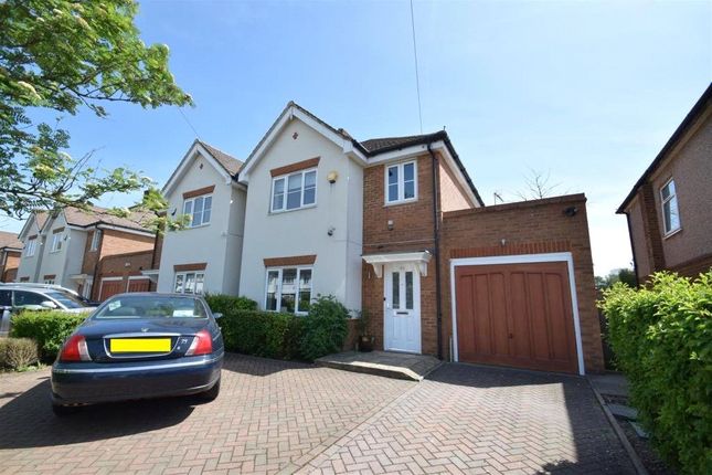 Thumbnail Semi-detached house to rent in Courtlands Drive, Watford, Hertfordshire