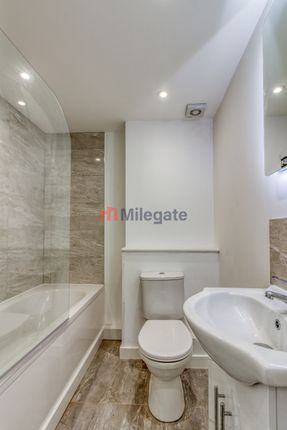 Flat 1 Barclays Chambers, High Road, Basildon photo 4