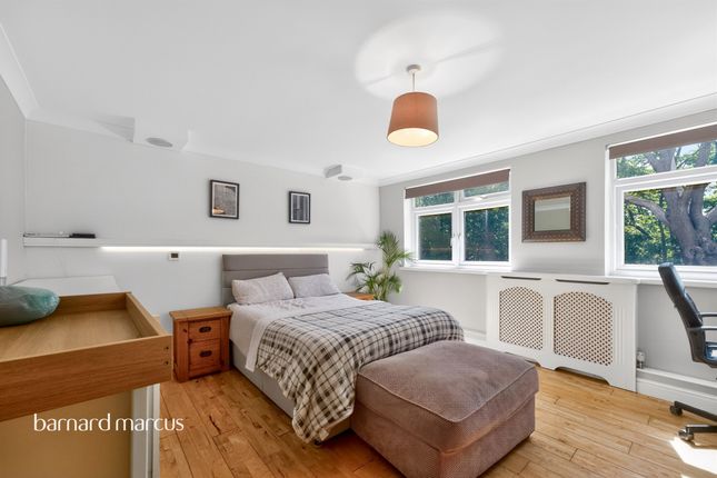 8, Pruden Close, London photo 4