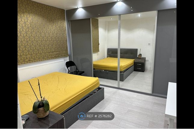 Bedroom (Pic1)