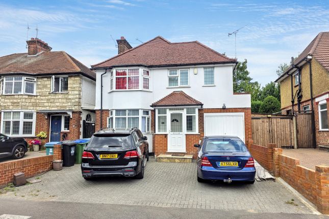 4-bed detached on 162, Hertfordshire, £540,000