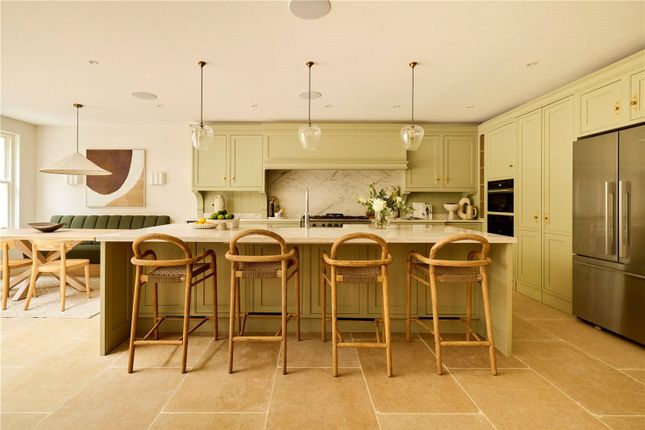 6-bed house on 4 & 4A, 4, Netherton Grove, Chelsea, £69,333/mo