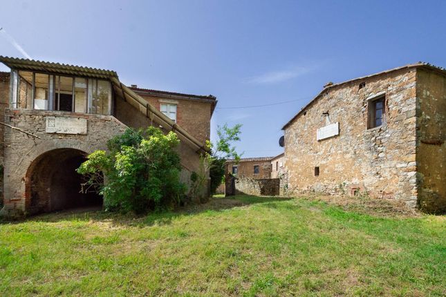 Country house for sale in San Gimignanello, Rapolano Terme, Toscana