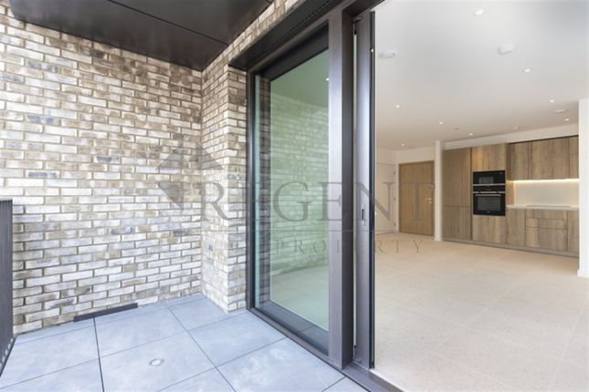 Flat to rent in Georgette Apartments, Whitechapel