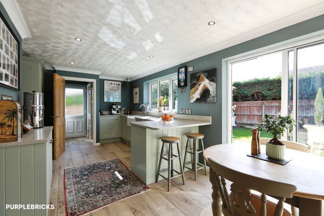 1, Croft Holm, Moreton-in-Marsh photo 4